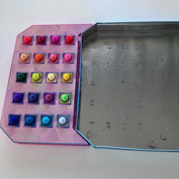 Ink Influencer Click N Color 32 Marker Set Art Kit We Wear Cute TikTok Toy Tin - Picture 7 of 12